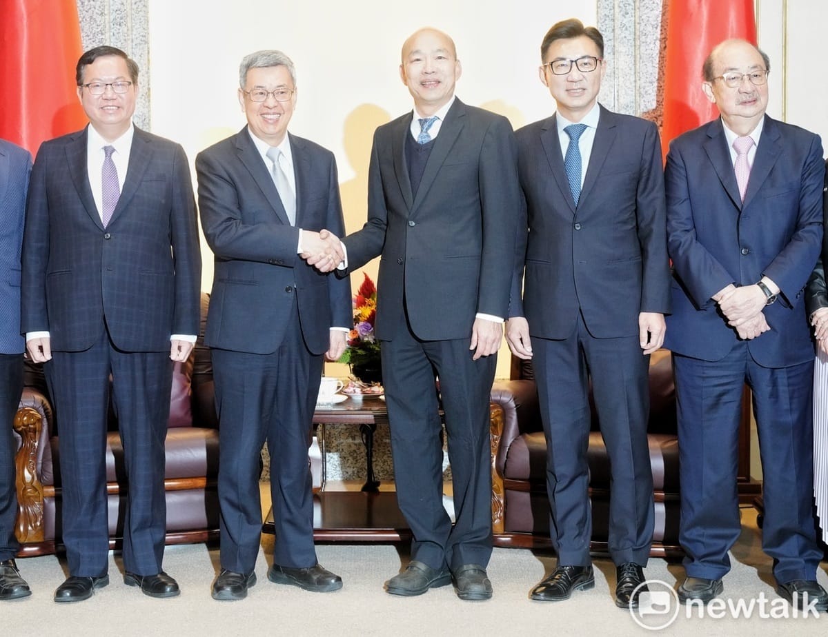 行政院長陳建仁上午在副院長鄭文燦陪同下，拜會立法院正、副院長韓國瑜、江啟臣。 圖：張良一/攝
