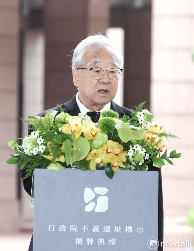 228受難家屬、台灣二二八關懷總會理事長王文宏在不義遺址標示揭牌典禮致詞。 圖：張良一/攝