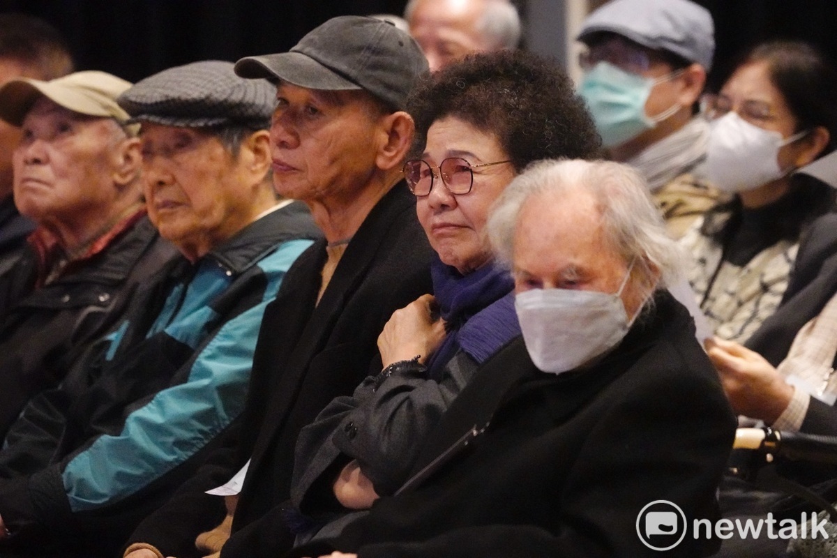監察院長陳菊出席在國家人權博物館舉辦的519白色恐怖記憶日發起人大會，陳菊在會布袋戲團演出白色恐怖受難者受迫害的情形時，神情顯得凝重。 圖：張良一/攝