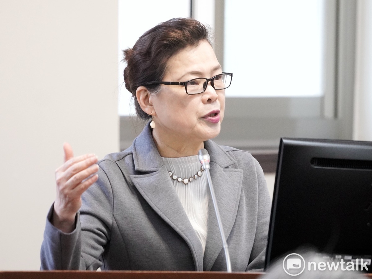 經濟部長王美花今（13）日在立院經濟委員會備詢。 圖：張良一/攝