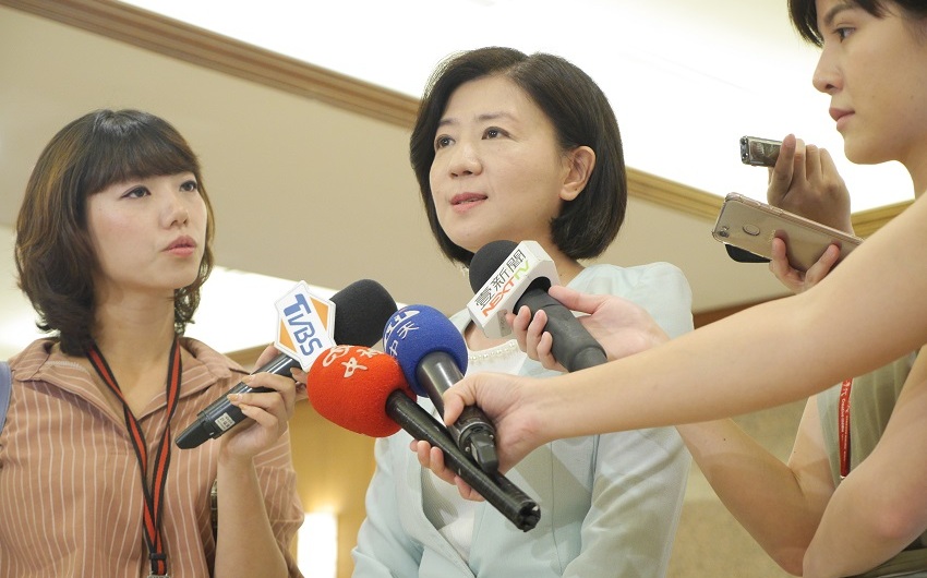 因虐童案遭輿論撻伐 王育敏明辭兒福聯盟董事