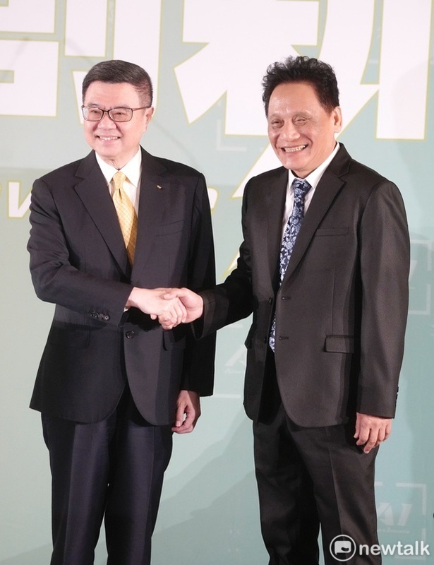 卓榮泰宣佈原民會主委由曾智勇接任。 圖：張良一/攝