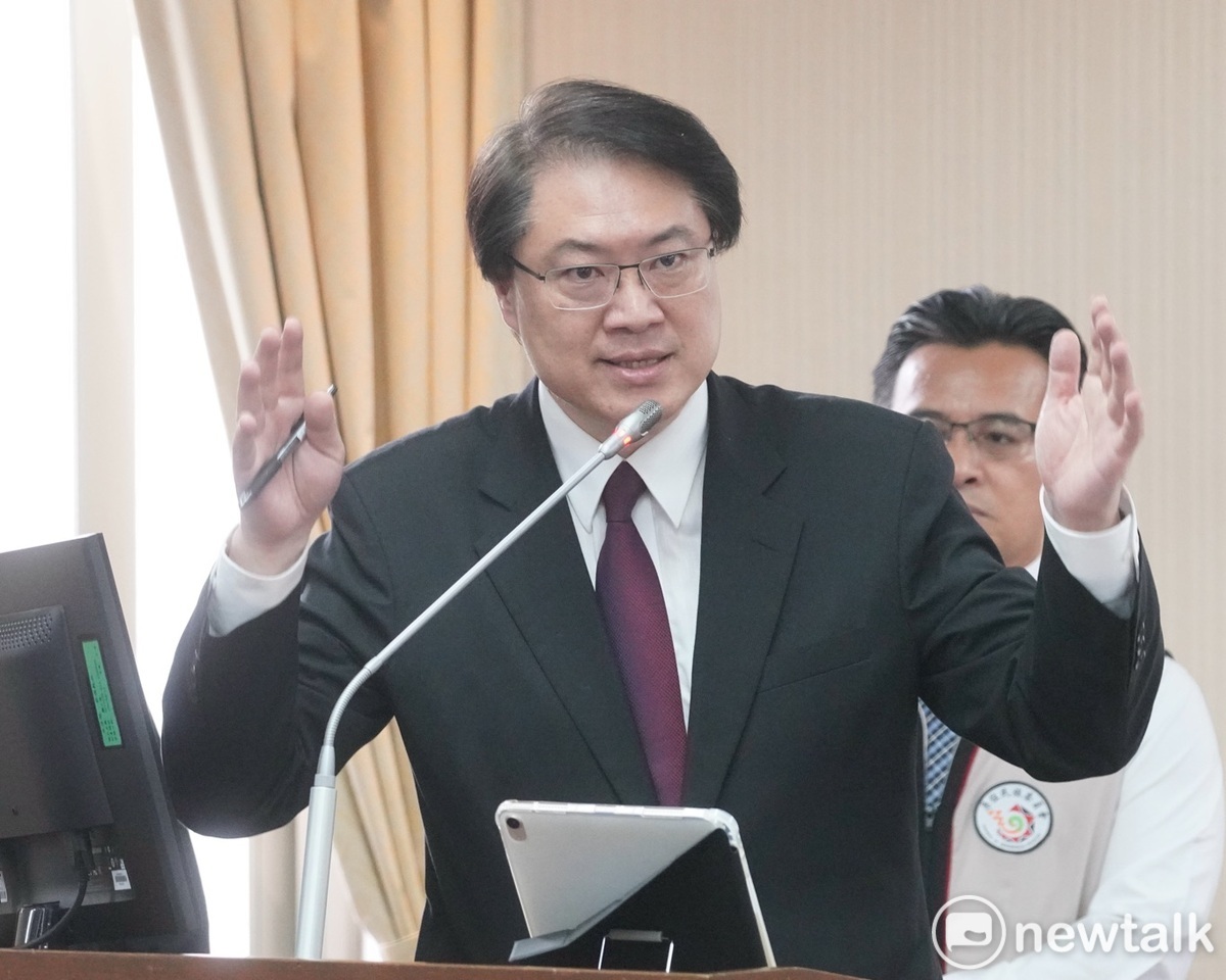 內政部長林右昌今（2）日在立院內政委員會備詢。 圖：張良一/攝（資料照）