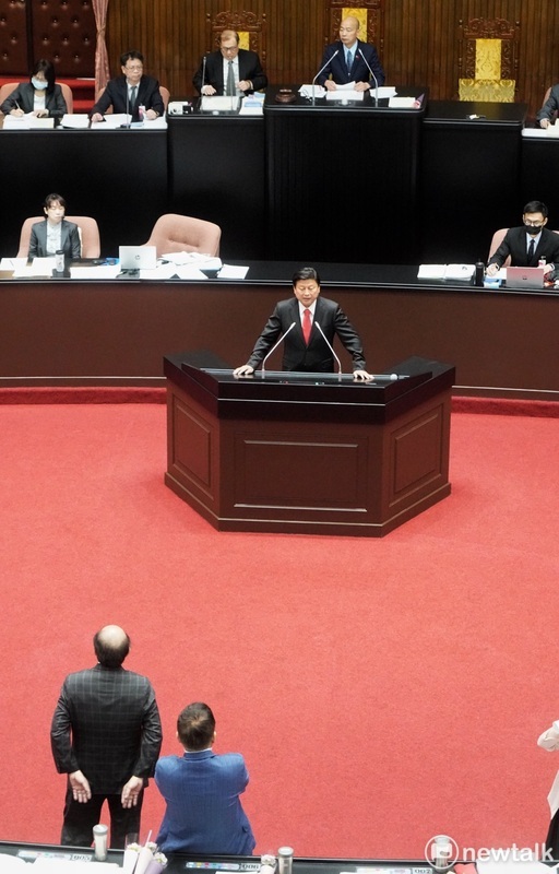 國民黨立院黨團總召傅崐萁及立法院長韓國瑜。 圖：張良一/攝