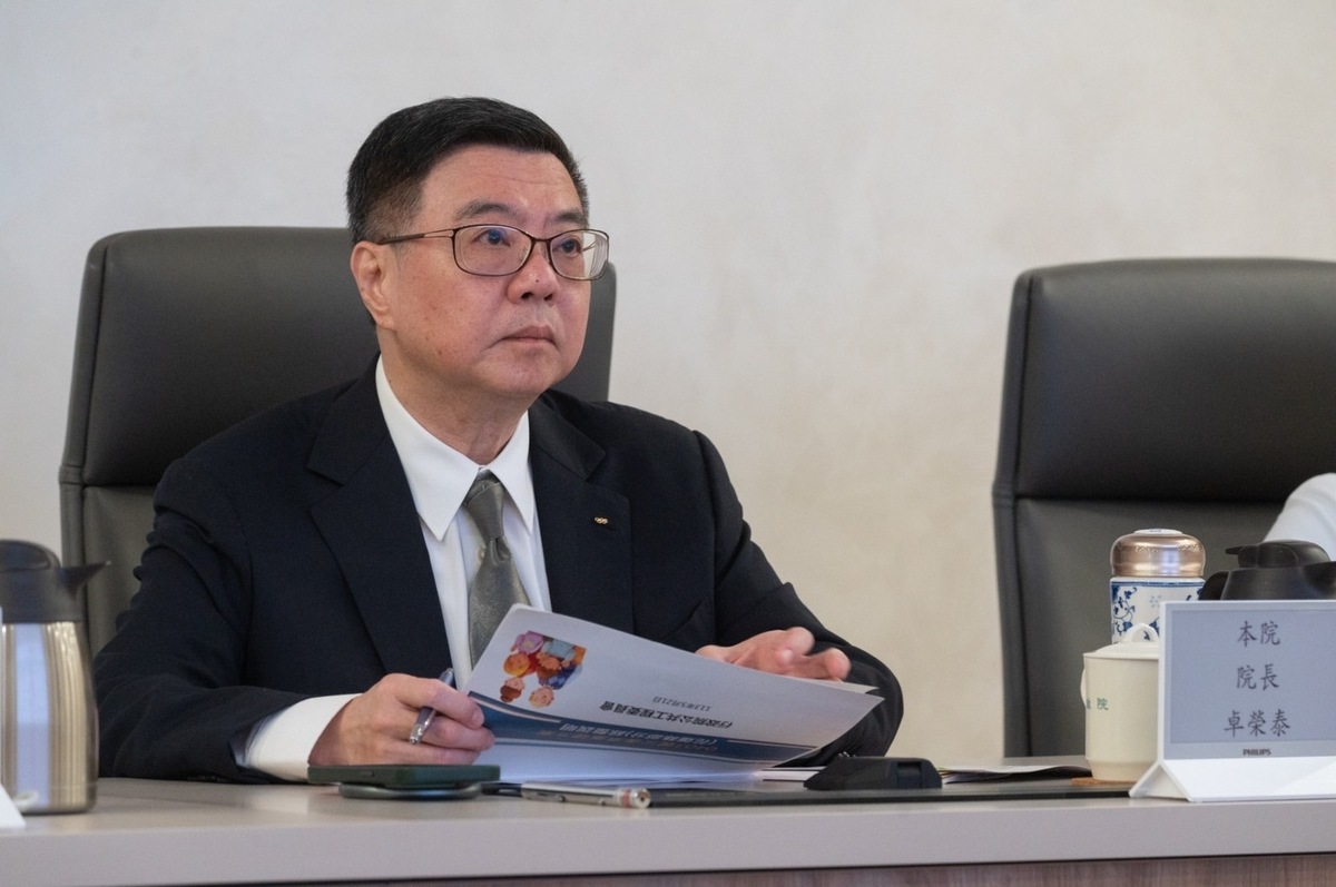 行政院長卓榮泰21日召開上任後首次「0403震災復原重建方案」專案會議。（資料照片） 圖：行政院提供