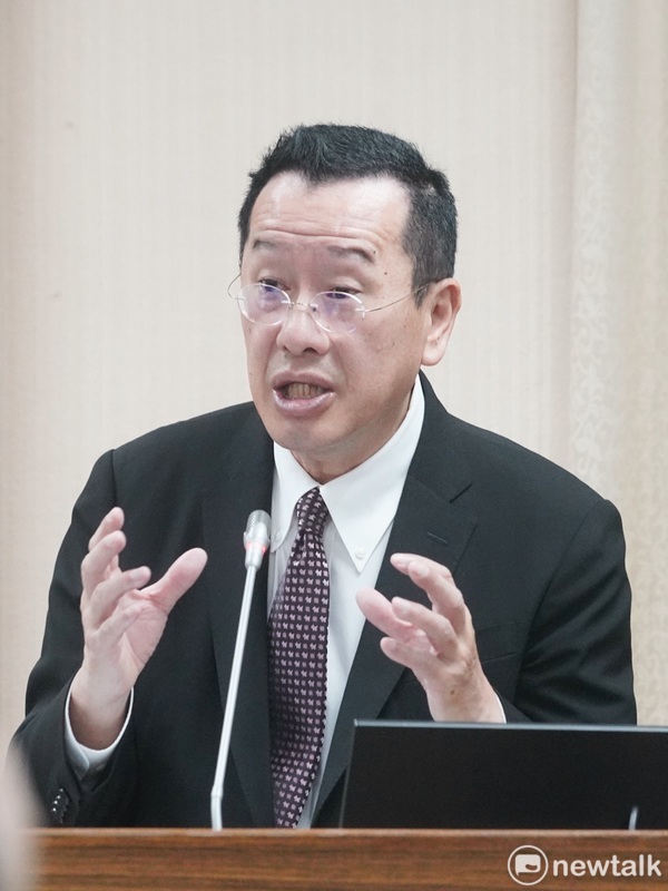 國防部長顧立雄在立院外交及國防委員會備詢。 圖：張良一/攝