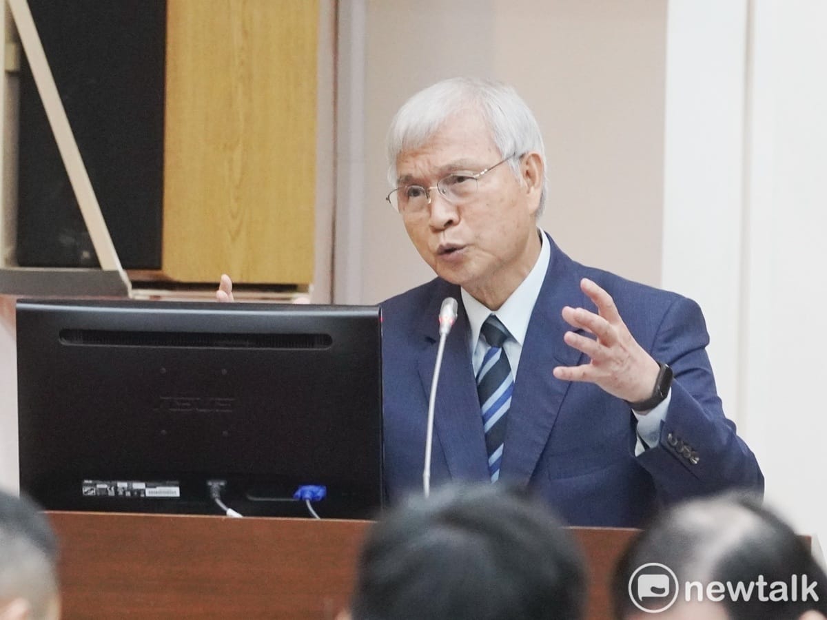 圖為央行總裁楊金龍在立院財委會備詢的資料照。 圖：張良一／攝（資料照）