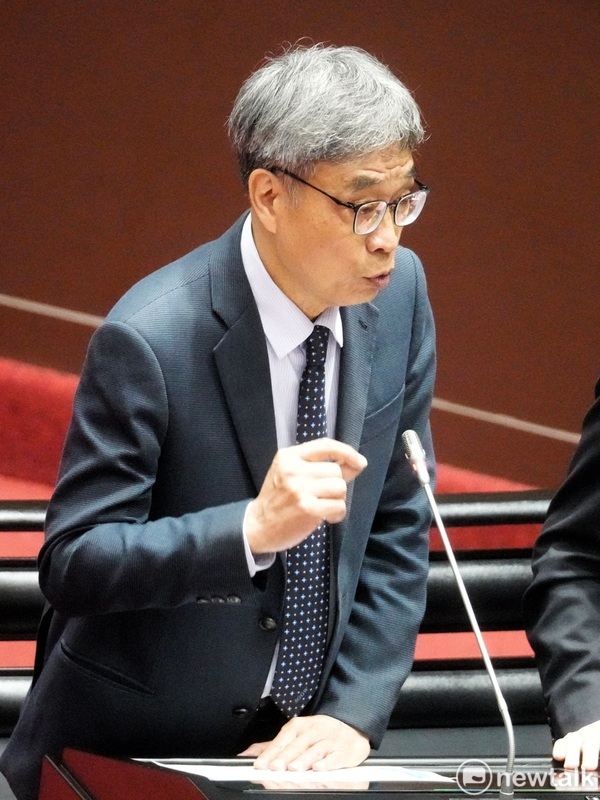 為杜絕不肖業者趁機哄抬物價，農業部部長陳駿季表示跨部會稽查已啟動。 資料照片：張良一/攝
