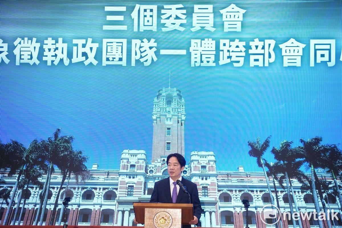 總統賴清德今（19）日上午在副總統蕭美琴、秘書長潘孟安等人的陪同下，出席總統就職滿月記者會。 圖：張良一/攝