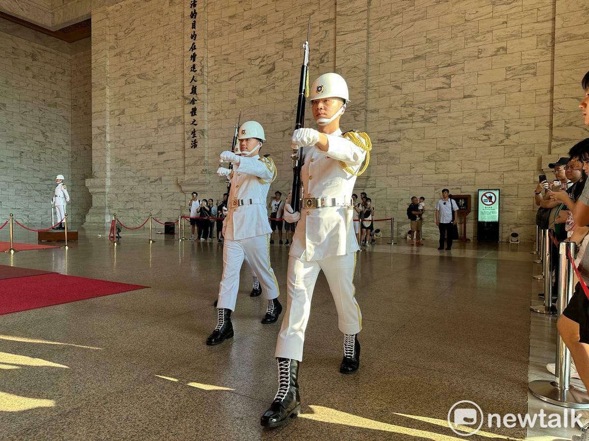 中正紀念堂三軍儀隊。 圖：張良一/攝