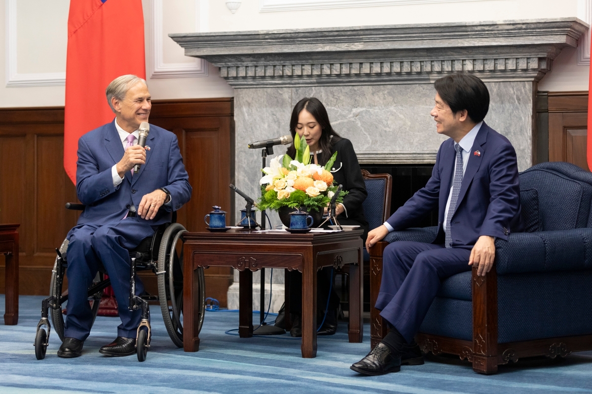 美國德州州長艾伯特（Greg Abbott）率團來訪，並與總統賴清德會面。 圖：總統府提供