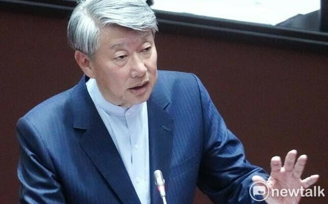 台股遭血洗、逾300家遭打跌停 經長：大家要有準備