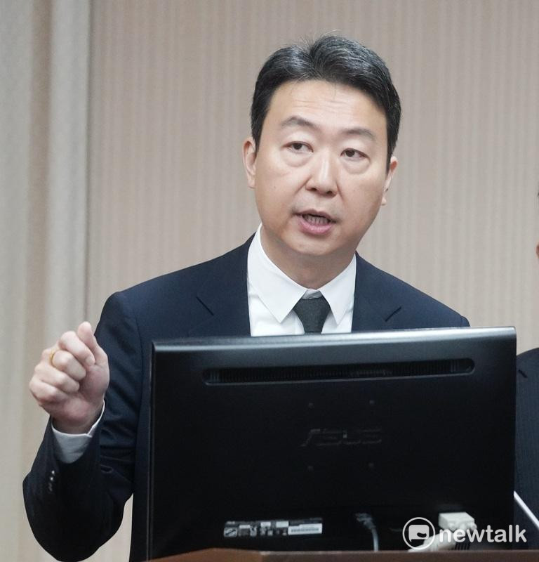 交通部長陳世凱在立院交通委員會備詢。 圖：張良一/攝