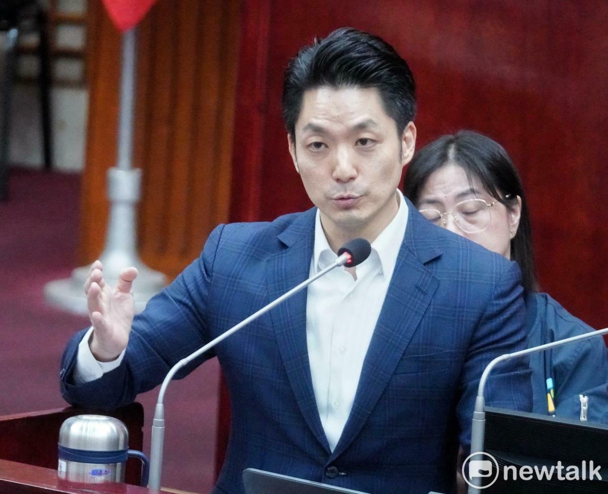台北市長蔣萬安在台北市議會備詢。 圖：張良ㄧ/攝