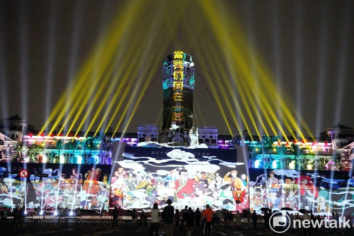 總統府國慶光雕明（7）天登場。（圖為去年光雕） 圖：張良一/攝