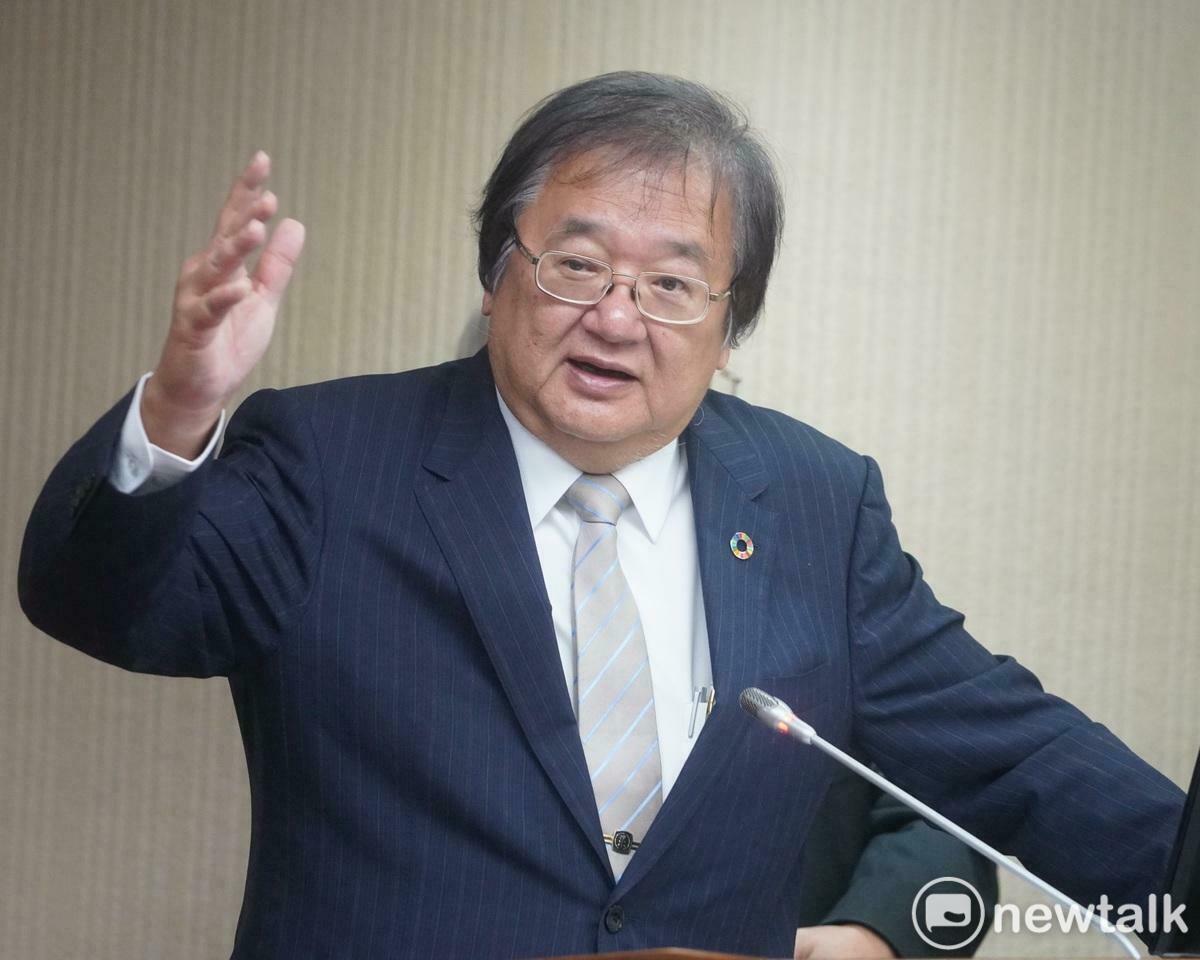 近日衛福部擬定擴大範圍、年齡，因此，補助金額研擬明年增加一倍。國健署正在精算中，希望增加檢查項目，同時下修年齡。對此，衛福部長邱泰源指出，這些都需要經過專家會議討論。 圖：張良一/攝（資料照片）