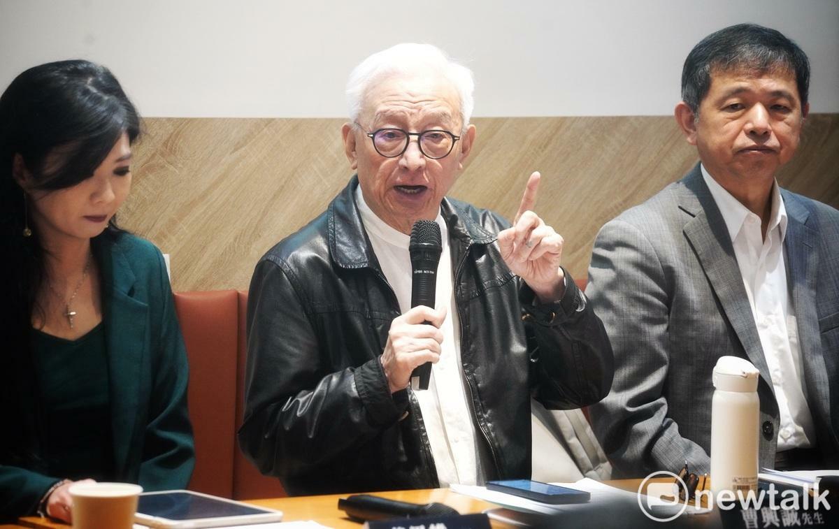 聯電創辦人曹興誠出席台灣公民人權聯盟舉辦的「用台灣的法治與文明，反擊中國的獨裁與流氓」記者會。 圖：張良一/攝