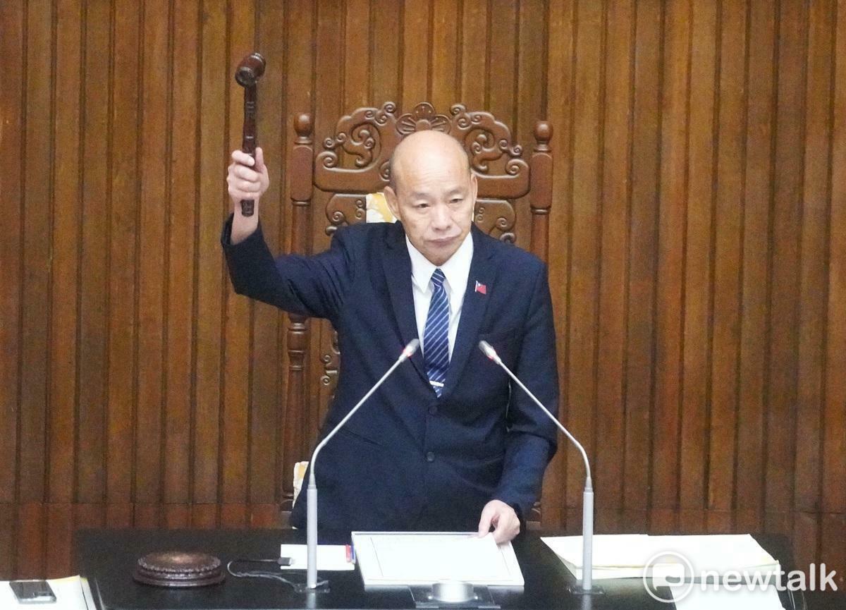 立法院長韓國瑜敲槌三讀《中央行政機關組織基準法》部分條文修正案。 圖：張良一／攝（資料照）