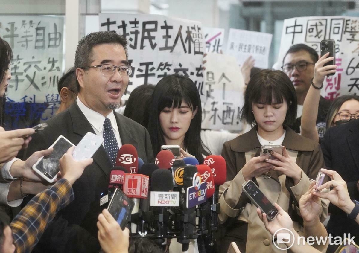 針對中生稱「中國台北」，馬辦執行長蕭旭岑指出，復旦女同學講了在中國習慣的話，這也是表達自由，她也沒有惡意，反批「去霸凌一個小女生，民進黨也太孬了吧？」；王定宇痛批，丟臉的馬前卒！ 圖：張良一/攝