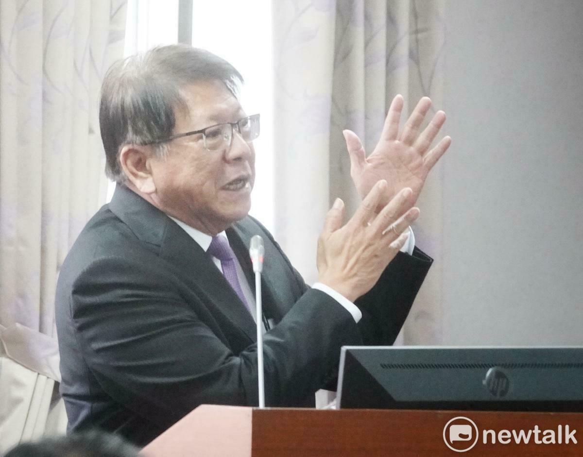 總統府秘書長潘孟安在立院司法法制委員會備詢。 圖：張良一／攝