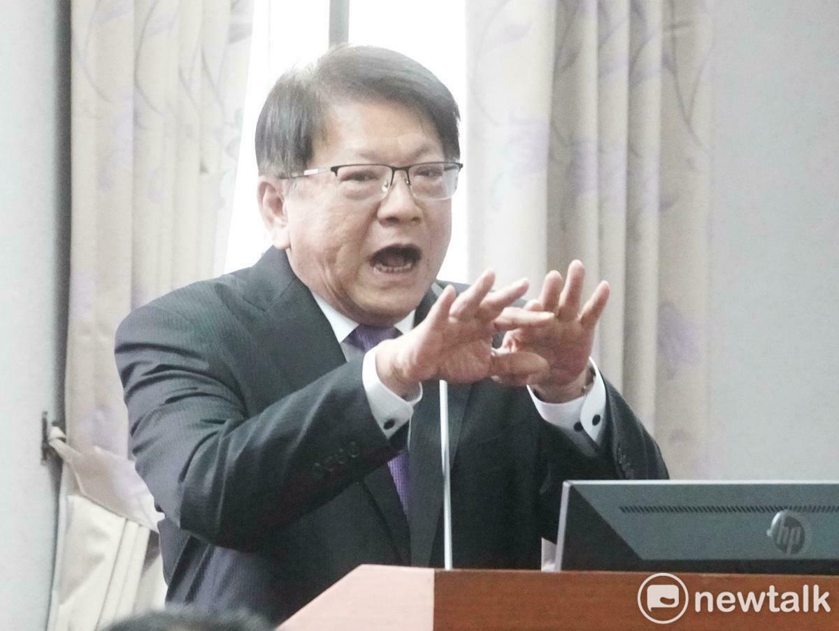 總統府秘書長潘孟安在立院司法法制委員會備詢。 圖：張良一／攝（資料照）