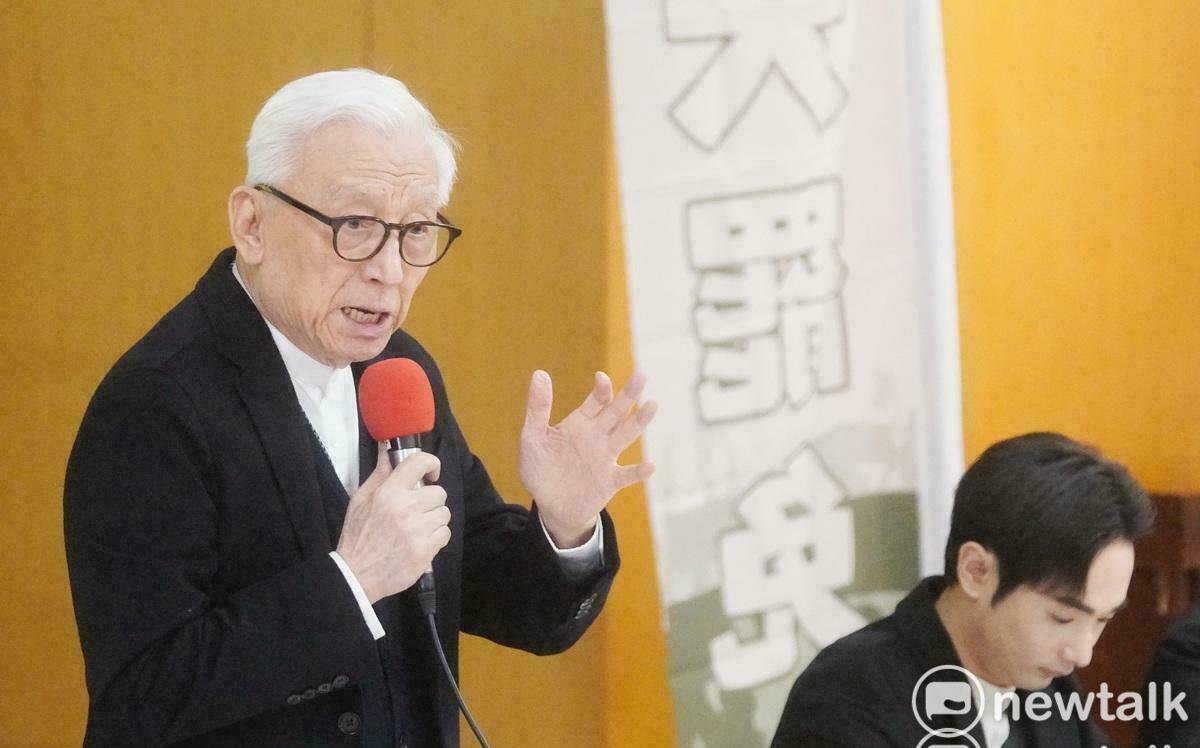 凌濤要求鑑定曹興誠不雅照 調查局：ㄧ切依規定辦理
