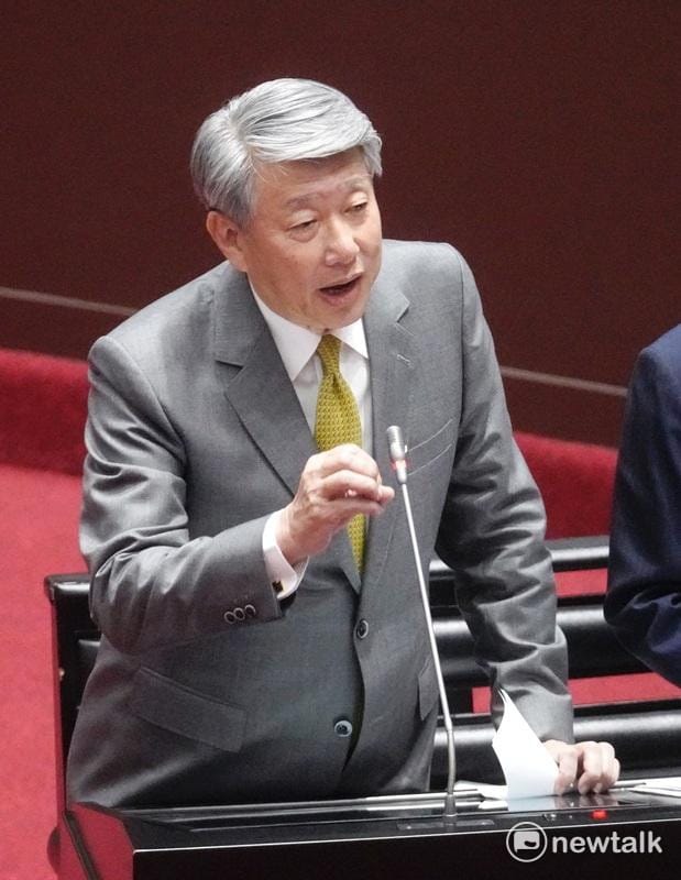 經濟部長郭智輝在立院院會備詢。 圖：張良一/攝
