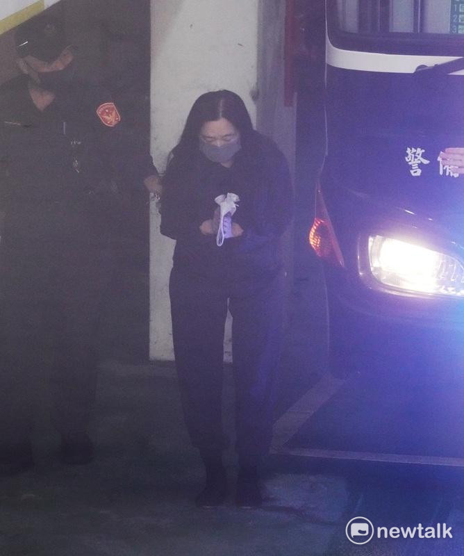 在押的台北市議員應曉薇到台北地方法院出庭。 圖：張良一 / 攝