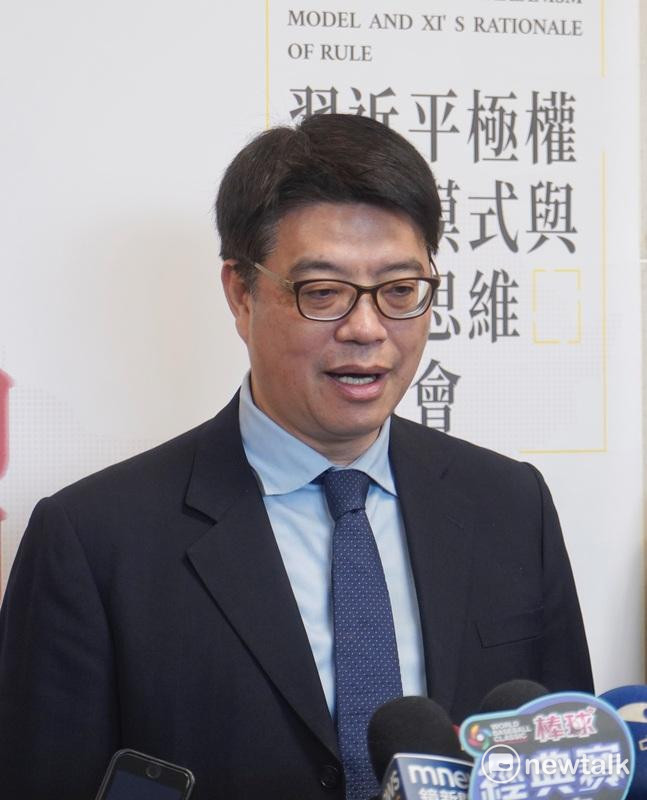 陸委會主委邱垂正出席「習近平極權主義模式與統治思維研討會」後，回應花蓮陳姓民眾遭香港警方拘捕事件。 圖：張良一 / 攝