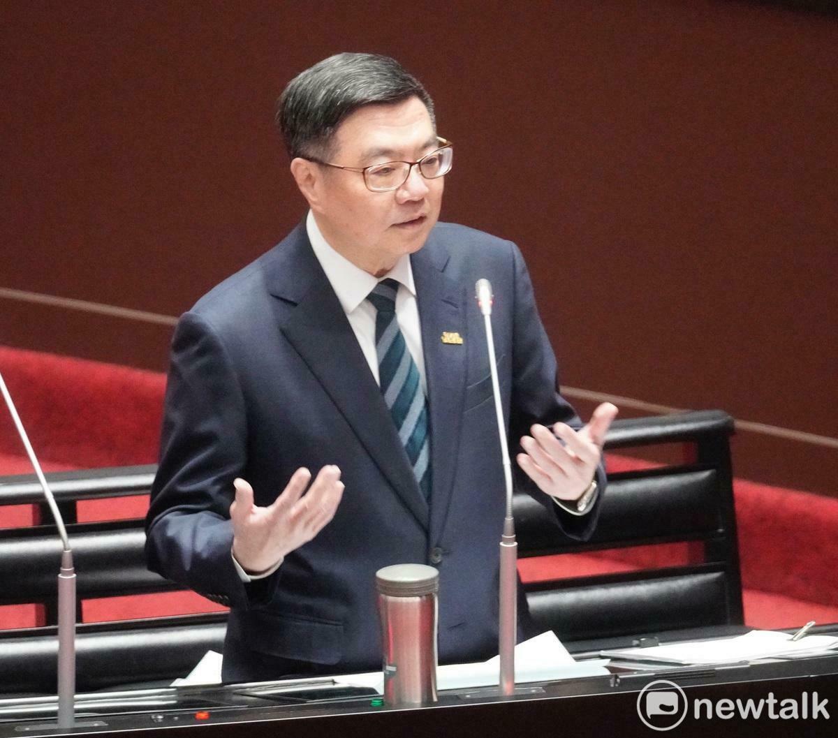 行政院長卓榮泰今（18）天在立法院院會備詢。 圖：張良一/攝