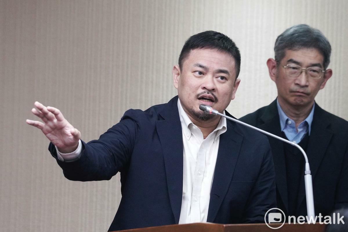 勞動部長洪申翰認為，亂刪預算後果沒有優先犧牲誰，該批的是亂刪預算的人。 圖：張良一/攝（資料照）