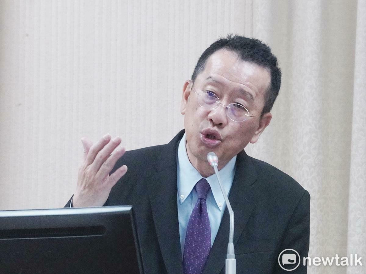 國防部長顧立雄今（23）日在立法院外交及國防委員會備詢。 圖：張良一/攝