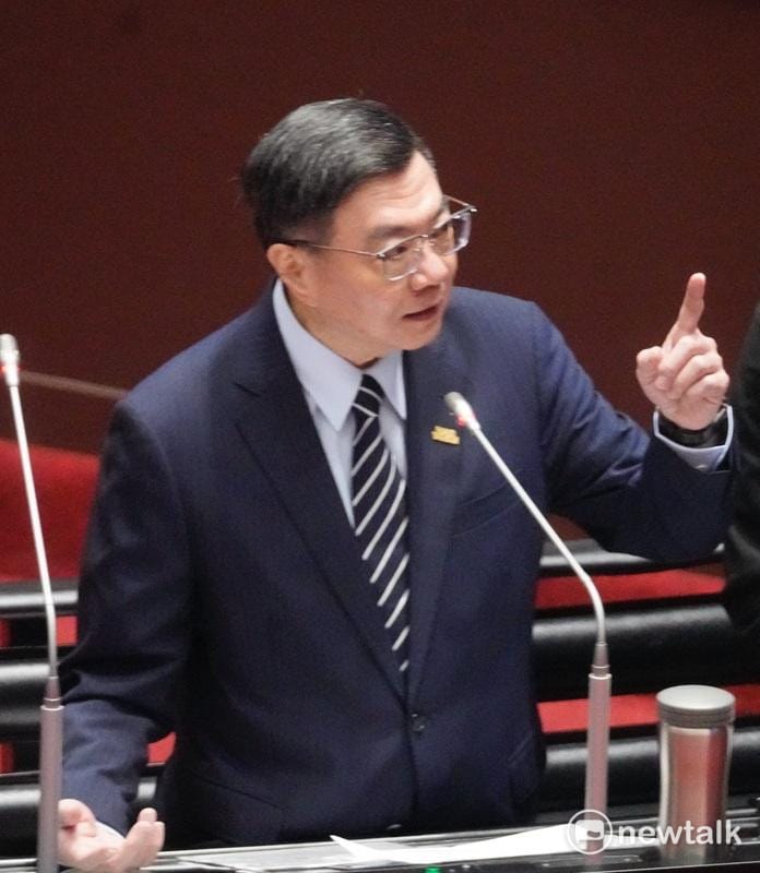 行政院長卓榮泰在立院交通委員會備詢。 圖：張良一/攝