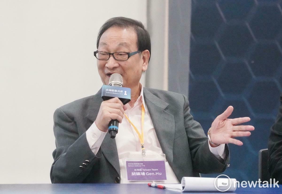 前陸軍司令胡鎮埔今（11）日出席台海防衛兵推會後記者會。 圖：張良一/攝