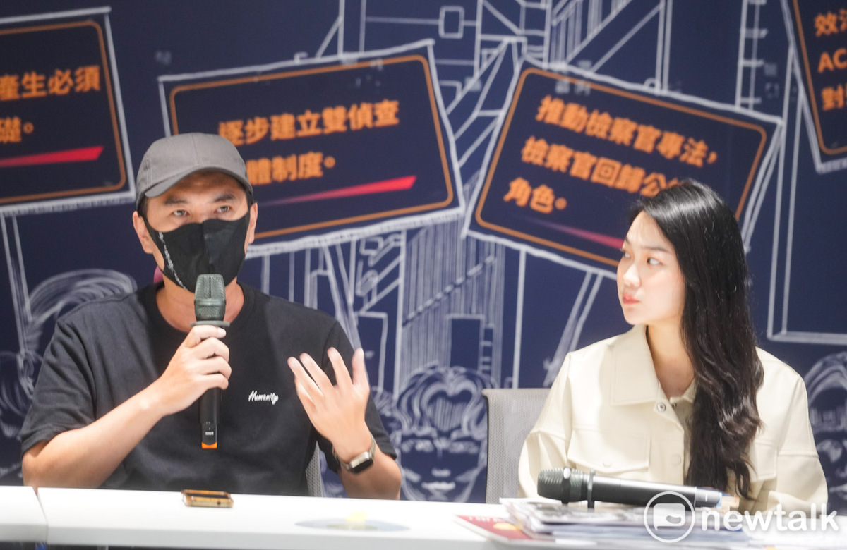 山除薇害發言人阿美、山除薇害志工Maple等人舉辦「大罷免，大打壓。王鴻薇系統性施壓山除薇害全紀錄」記者會。 圖：張良一/攝