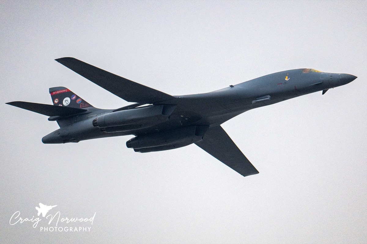 美軍B-1B 槍騎兵轟炸機。 圖：翻攝自@MilMonWorld