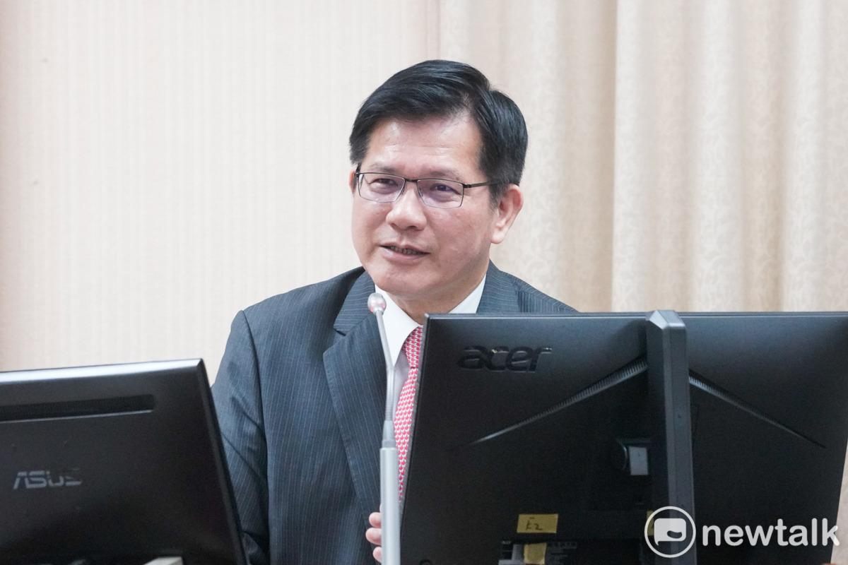 外交部長林佳龍在立法院外交及國防委員會備詢。 圖：張良一/攝