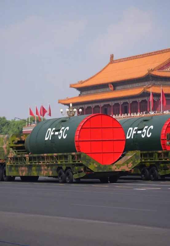 中國官媒大肆宣傳東風-5Ｃ，該款洲際飛彈號稱攻擊範圍為全球。 圖：翻攝自人民日報。