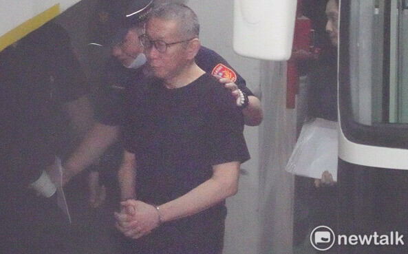 哽咽稱彭振聲被搞到家破人亡 柯文哲：想問「你認什麼罪？」問不出口