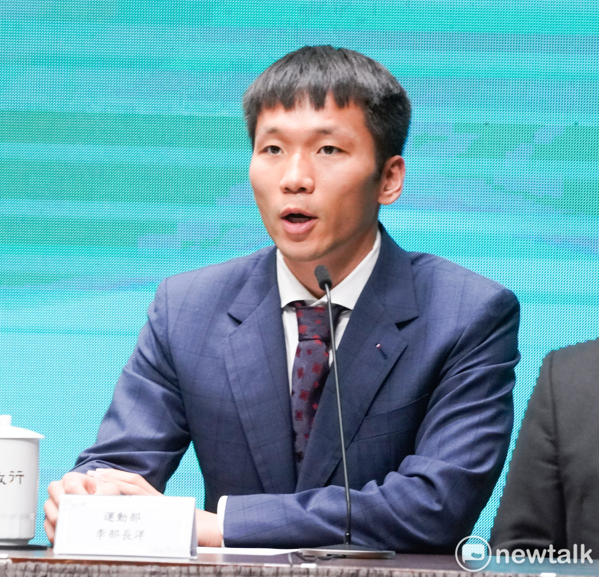 被韓國瑜虧「奧運金牌動作怎麼這麼慢啊？應該是飛毛腿才對啊？」李洋高EQ回應「跟院長報告：我是李洋，不是羚羊！」 圖：張良一/攝（資料照）