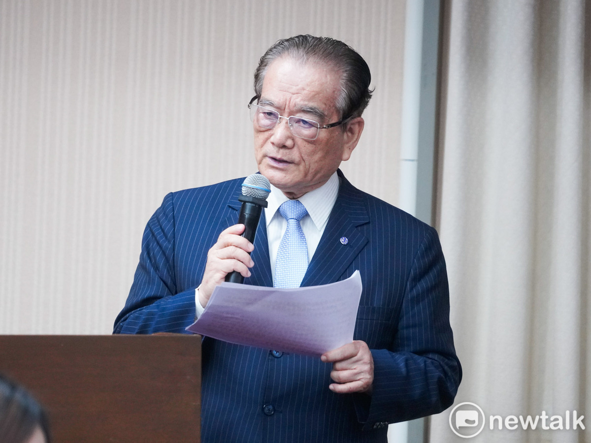 台鐵董事長鄭光遠在立院交通委員會備詢。 圖：張良一 / 攝