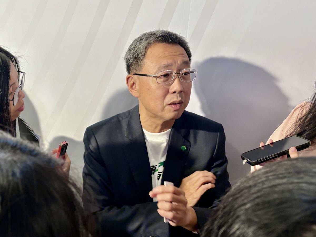國泰人壽執行副總經理林昭廷今（17）日指出，台美匯率聯合聲明在國際間並非特殊情況，對於壽險業來說，目前因有「變動準備金新制」，相信即便新台幣升值，衝擊也不會有太大。 圖：黃偉柏／攝影