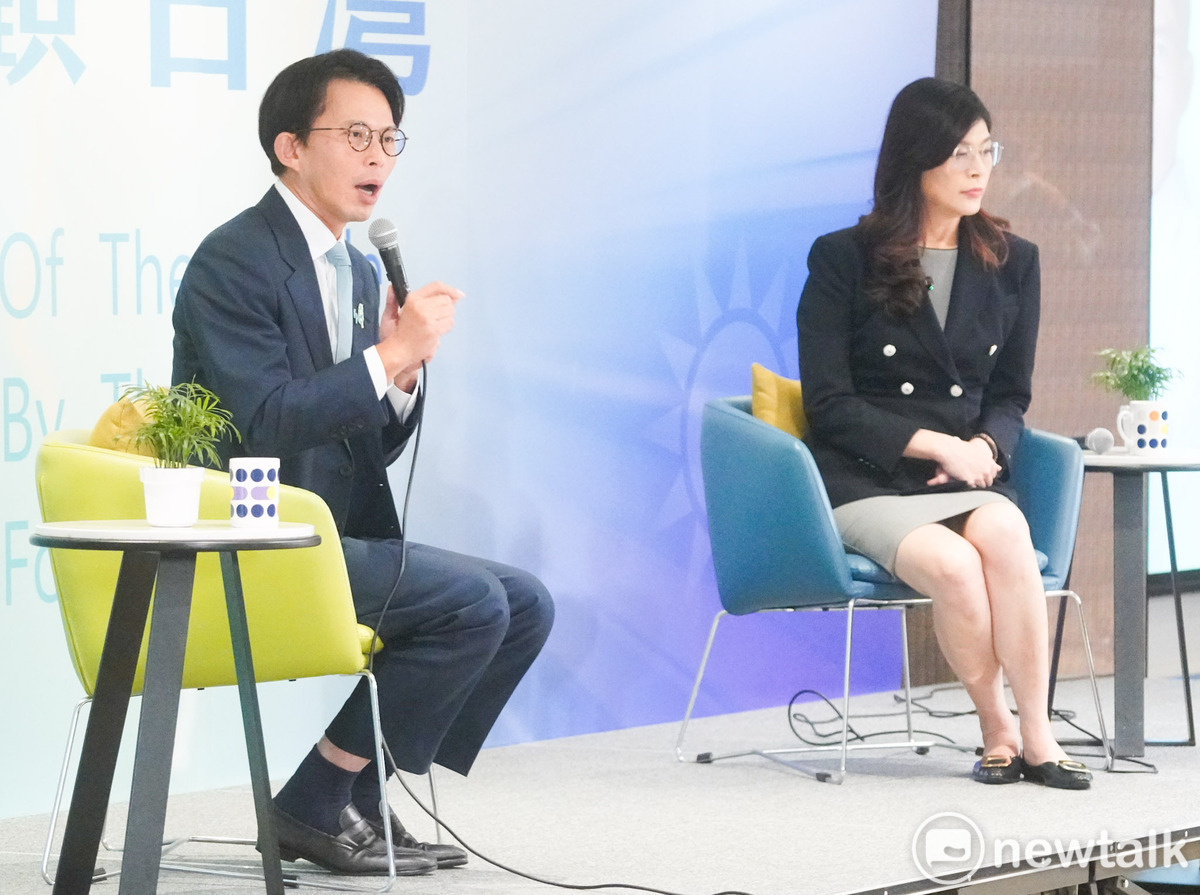 國民黨主席鄭麗文、台灣民眾黨主席黃國昌共同舉行「以行動顧台灣」主席高峰會談。 圖：張良一／攝