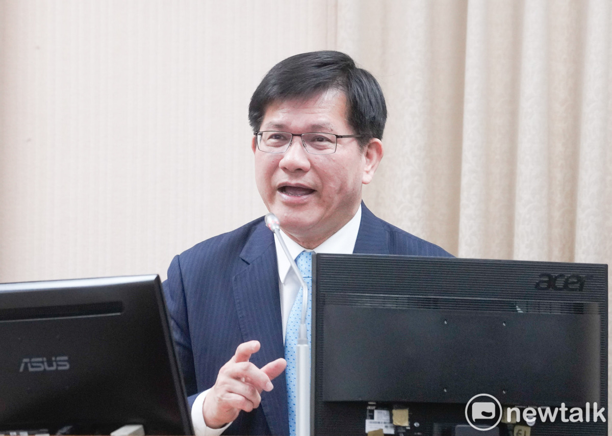 外交部長林佳龍在立院外交及國防委員會備詢。 圖：張良一/攝