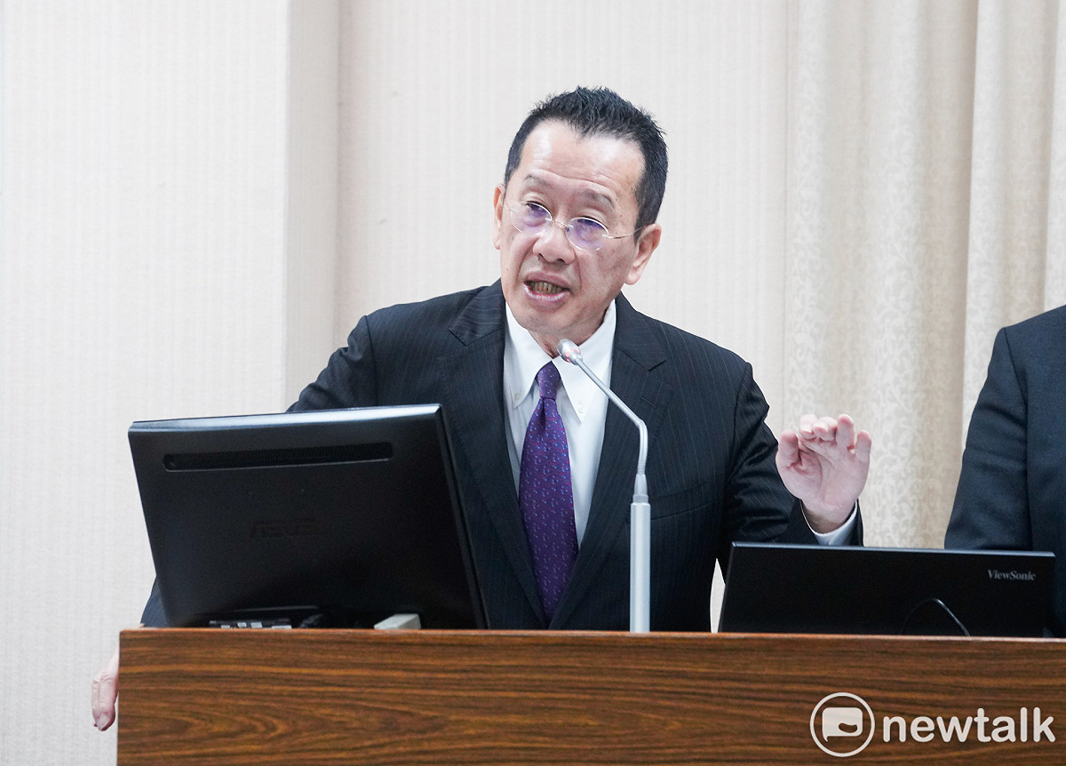 國防部長顧立雄在立院外交及國防委員會備詢。 圖：張良一/攝