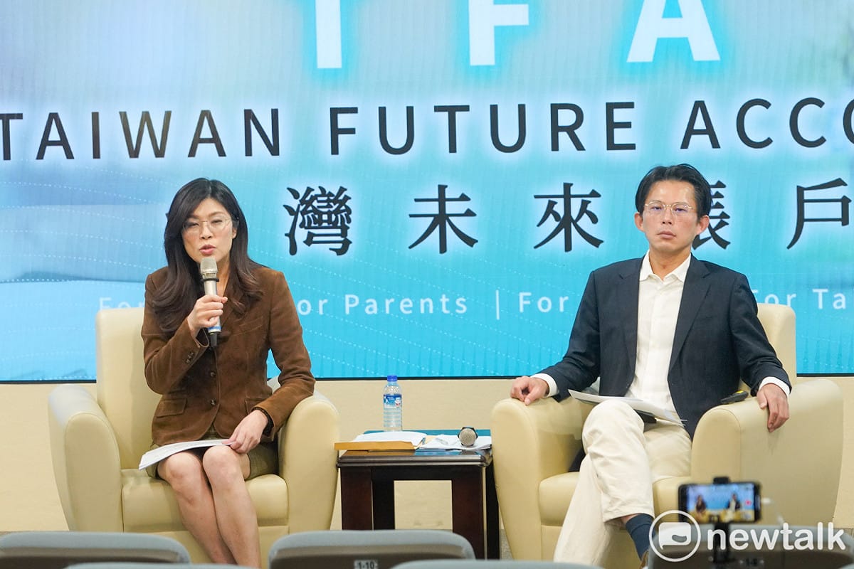 國民黨副主席兼秘書長李乾龍表示，藍白合有高度共識，不會因新竹就影響大局。（圖為國民黨主席黃國昌、國民黨主席鄭麗文共同發布台灣未來帳戶政見。） 圖：張良一/攝（資料照）