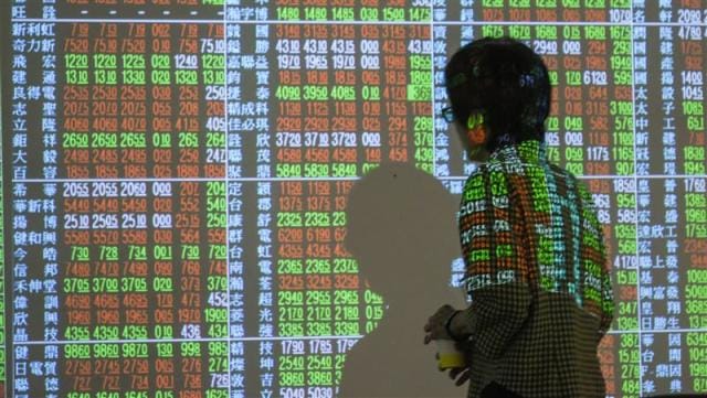 隨著台股再創新高，在基本面、產業面，及資金動能支撐下可望衝刺「金馬」行情，國內主動式台股ETF也如雨後春筍般陸續掛牌。 股市示意圖