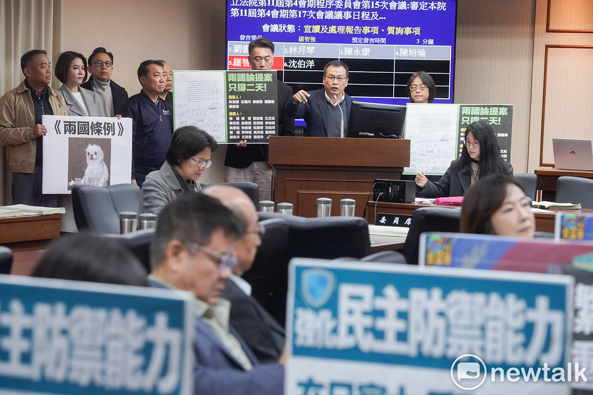 國民黨立院黨團書記長羅智強在藍白立委今在立院程序委員會再度擋下中央政府總預算案及1.25國防特別預算條例。圖為國民黨立院黨團書記長羅智強發言。 圖：張良一/攝