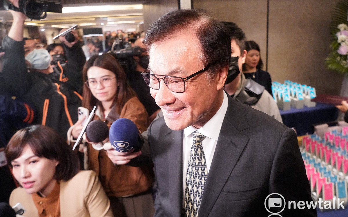 接任海基會董事長 蘇嘉全坦言兩岸嚴峻是挑戰：盼健康交流