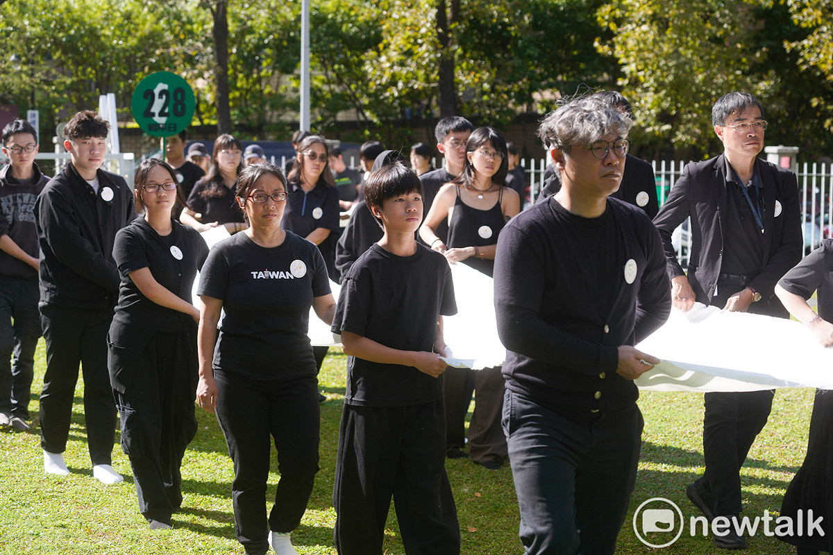 鄭南榕基金會等團體在蔡瑞月舞蹈研究社舉辦「228‧0 記憶相依，抵抗侵奪 — 228 七十九周年紀念行動」行前記者會。 圖：張良一/攝